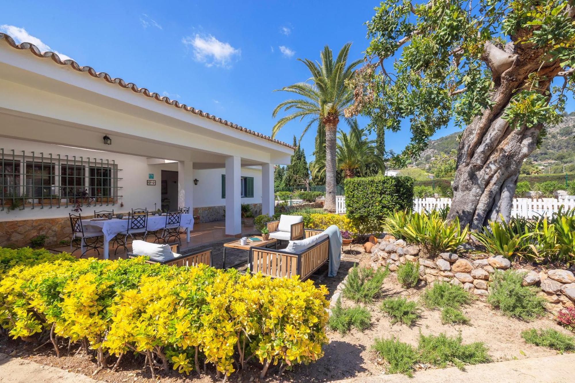 Ideal House For Two Families With Pool And Barbecue Plamanyola Eksteriør billede