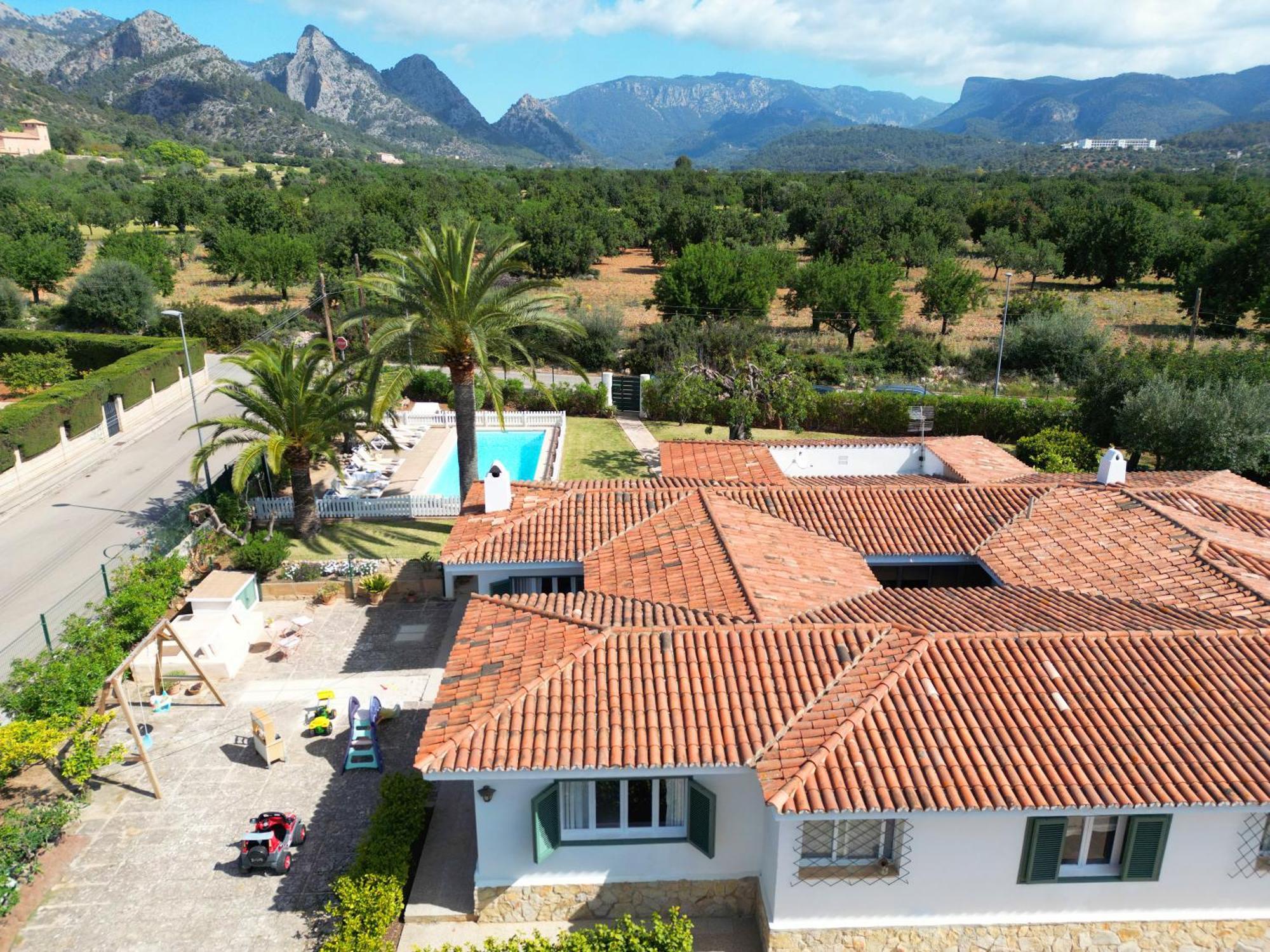 Ideal House For Two Families With Pool And Barbecue Plamanyola Eksteriør billede