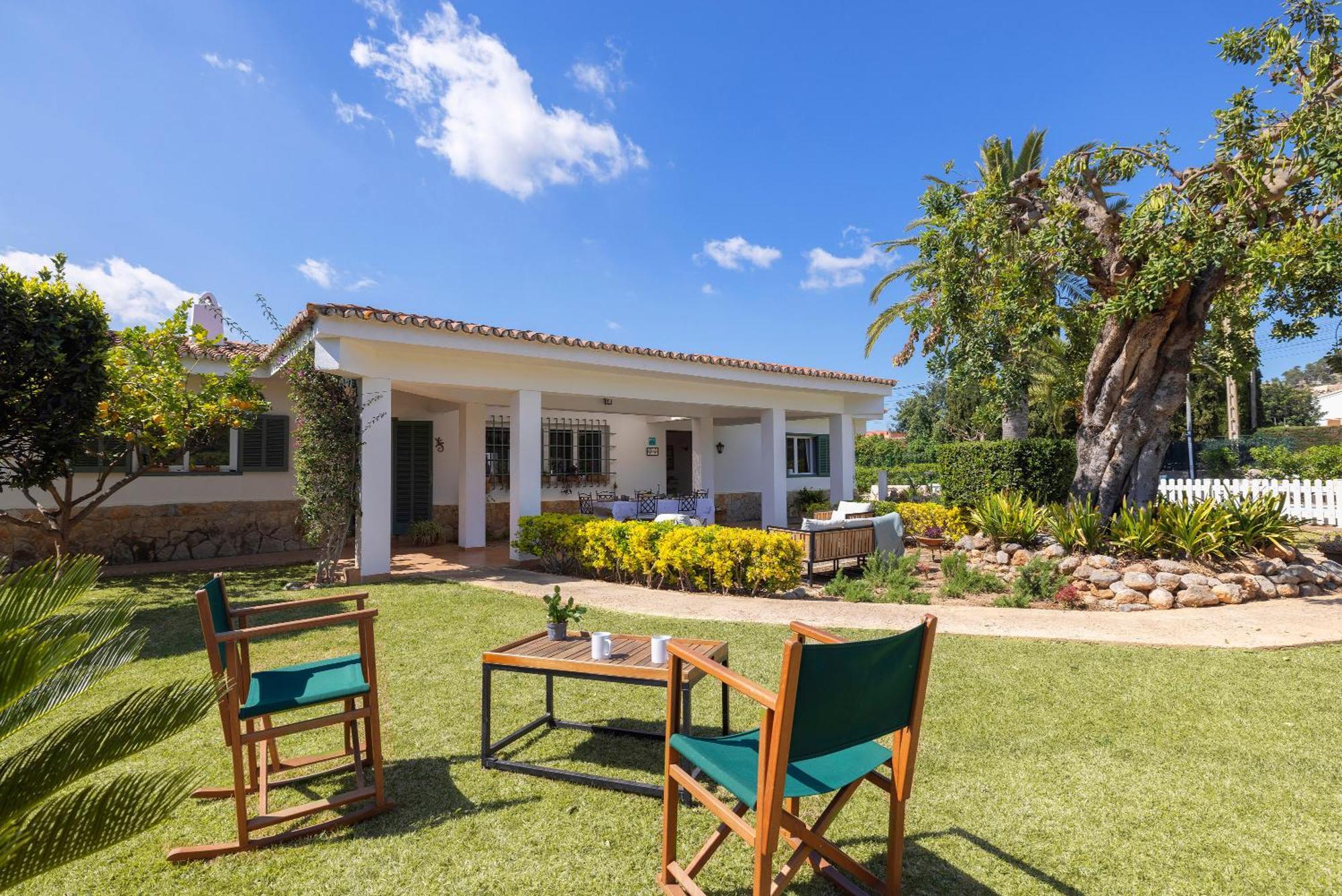 Ideal House For Two Families With Pool And Barbecue Plamanyola Eksteriør billede