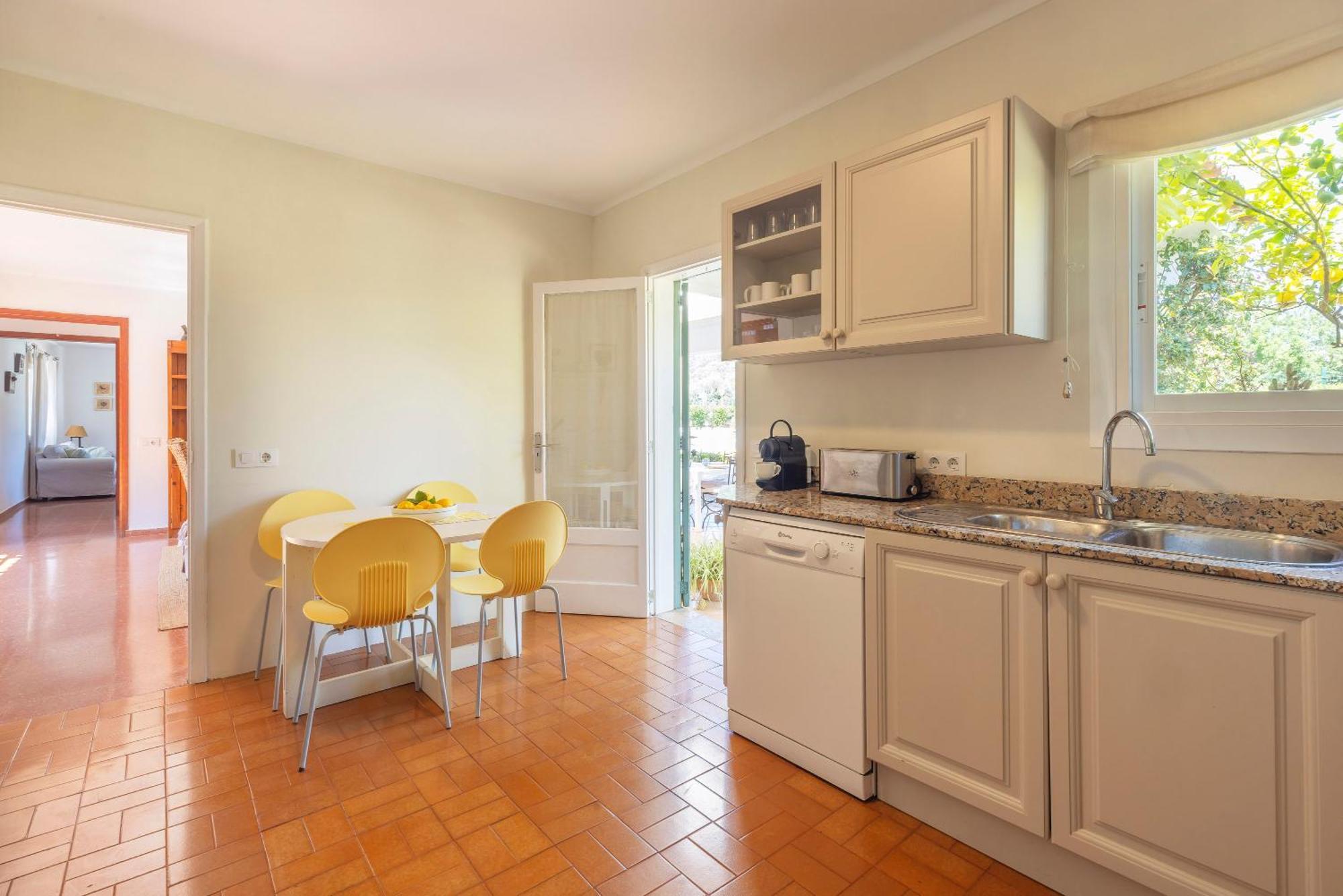 Ideal House For Two Families With Pool And Barbecue Plamanyola Eksteriør billede